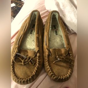 Minnetonka leather brown moccasin slippers, women size 7
